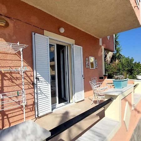 Alex Apartment Πέραμα Εξωτερικό φωτογραφία