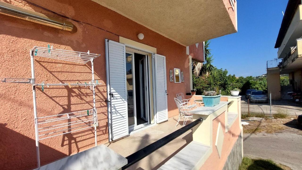 Alex Apartment Πέραμα Εξωτερικό φωτογραφία